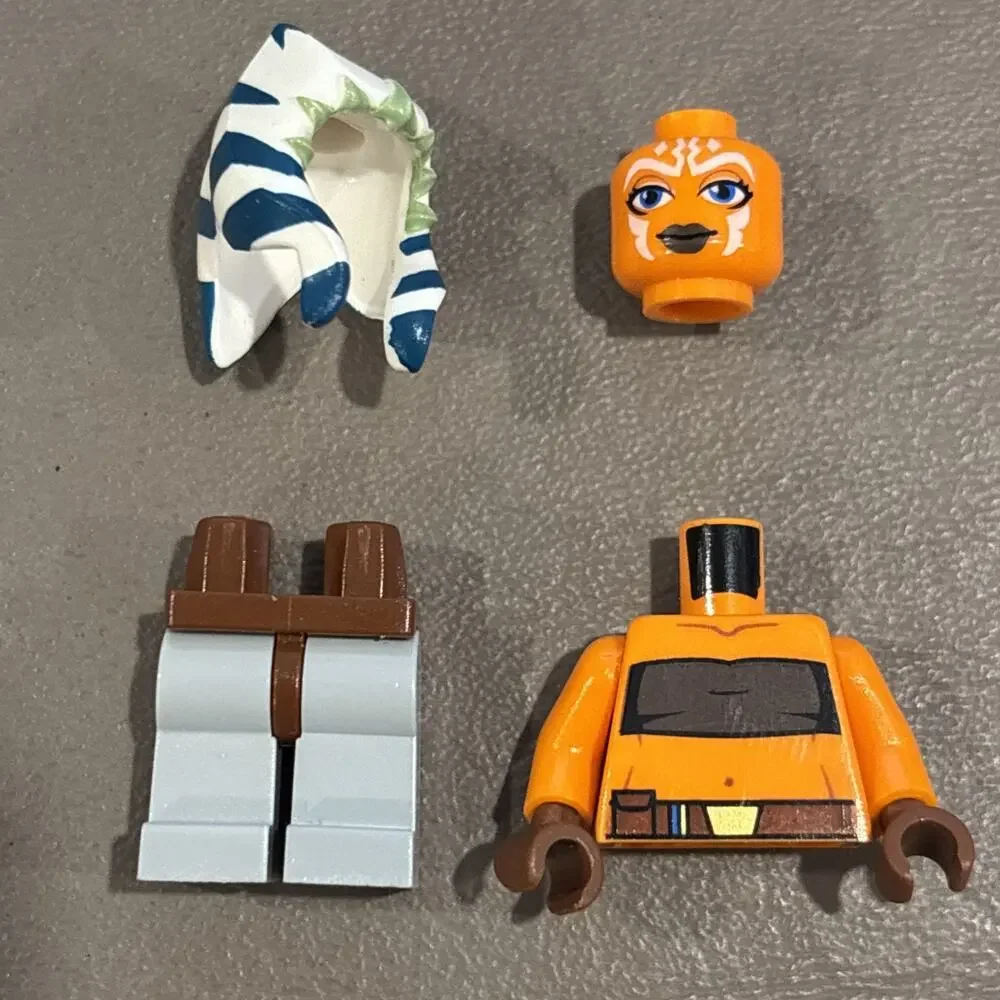 Lego Ahsoka Tano (Padawan) Minifigure Tube Top & Belt Star Wars #sw0192